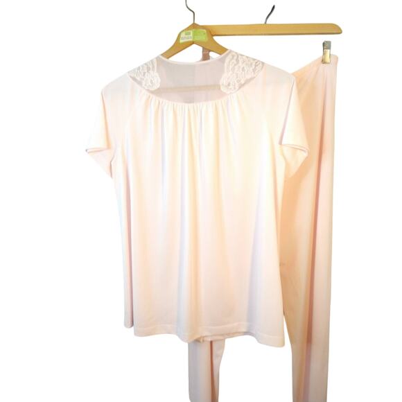 Women’s ShadowLine 2-Piece Nylon Pajama Set Light Pink Size 34 Short Sleeve - Picture 4 of 9